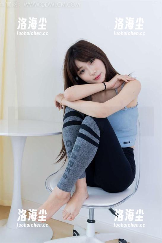 物恋传媒 - 想和婷婷一起回到教室？免费原图等你来取