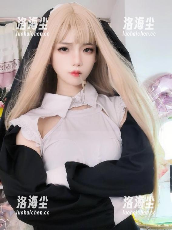 别宣传工作了，狐玖玖办公室图包，放松一下也挺好的。