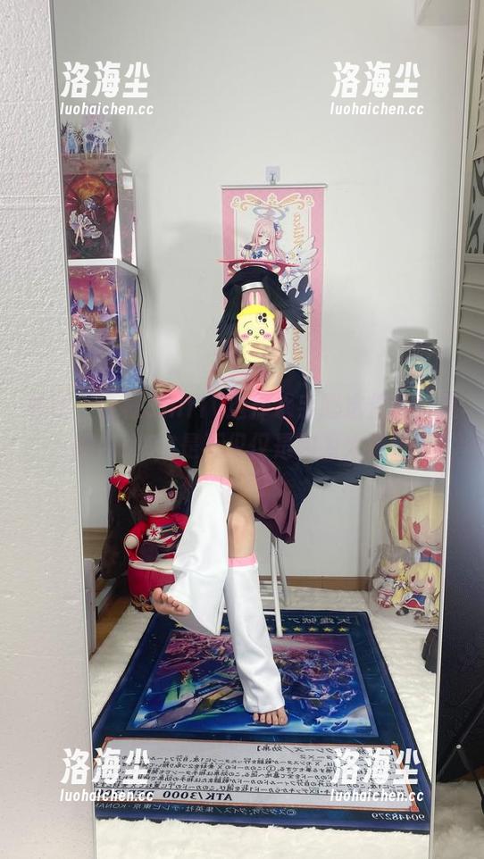 哎呀，白栎Shirly选择水手服这件事，我的内心OS是不仅仅是因为大海！