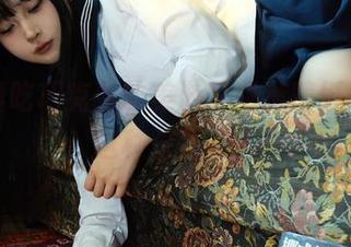 白莉爱吃巧克力的美游，难道壁纸也能有这种杀伤力？