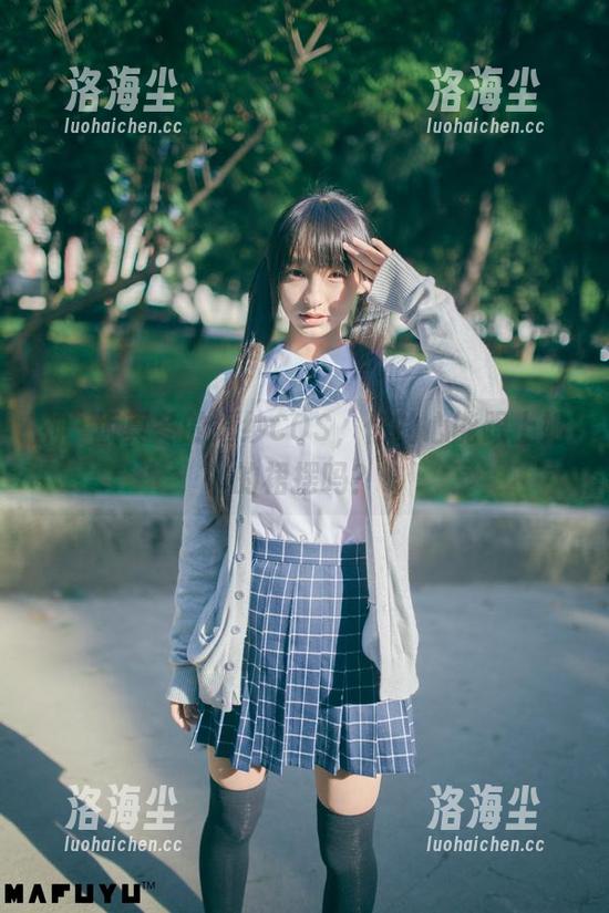 神楽坂真冬的婚纱COS，你的心能跟上她的裙摆吗？