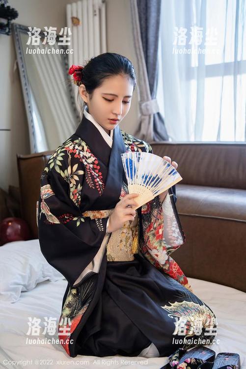 秀人网 - 图包里的细节真是太丰富了，奈奈Fox的剧情让你停不下来哦。
