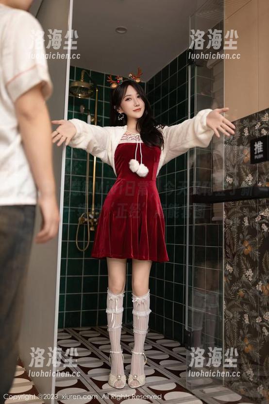 秀人网 - 慧敏Vivi日常，今天又刊登了新一辑的‘正经’高能套图