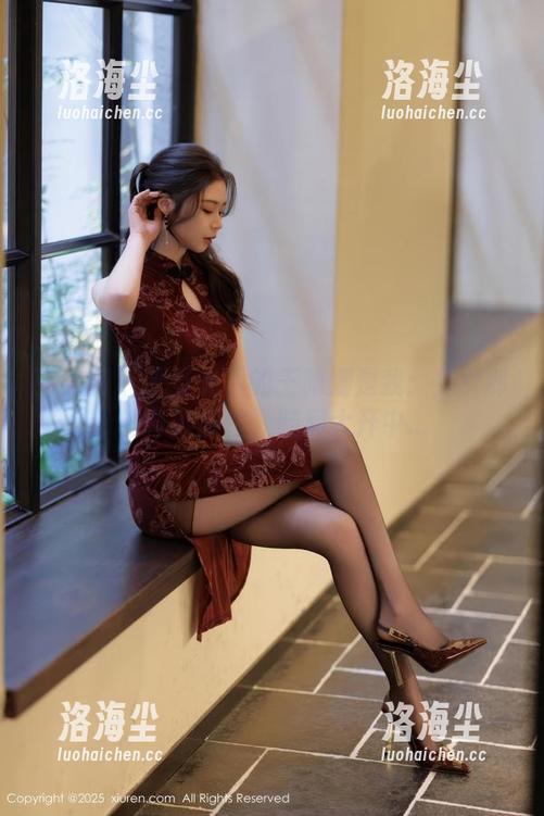 秀人网 - 无圣光下的王雅姗是我：兔女郎的奇妙旅程，脑洞大开中...