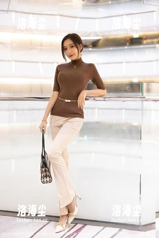 秀人网 - 终于等到陈巧蓓isabella的新作——黑丝写真集，哎呀真香