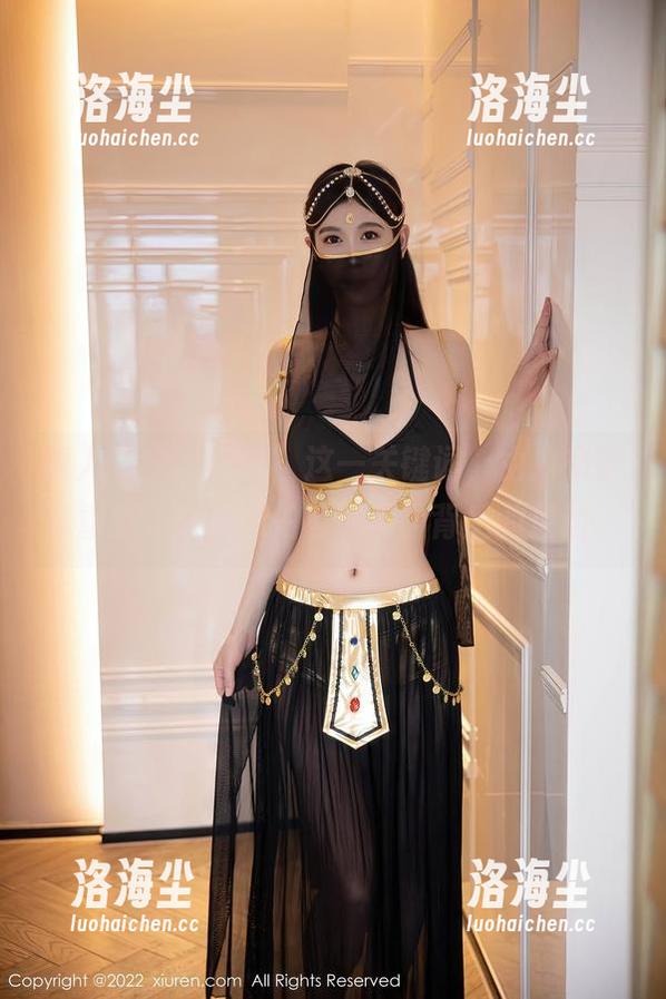 秀人网 - “护士”这一关键词，由麻布学妹重新定义，私拍再现美图背后的灵动。