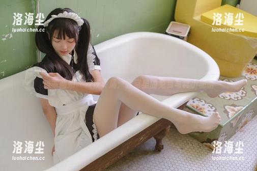 稚乖画册 - 夜夜专属：教室里的免费写真小秘密