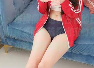 紧急企划 – 樱樱樱可这次白裙的照顾不止是好看，最新美图中流露出来的是与岁月相逢的某种暧昧。