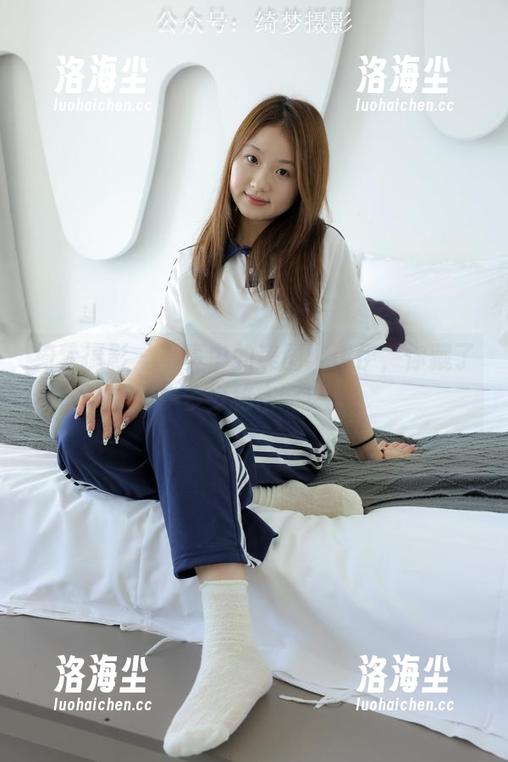 绮梦摄影 - 写真中的美图：伊伊，你藏了多少秘密啊！