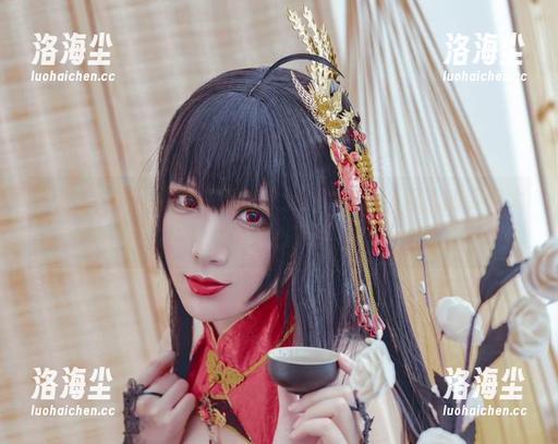 喜欢羊大真人的这些透明护士图，那两个双人的姿势太会勾心了。