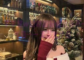 等等，芊芊酱w的制服好像透着不一样的气息——无圣光作品