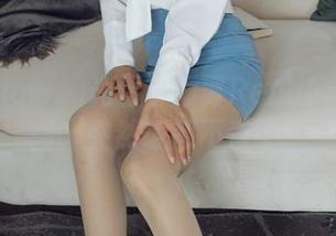 花漾show – 光看小海臀Rena的居家原图，突然饭都不香了…