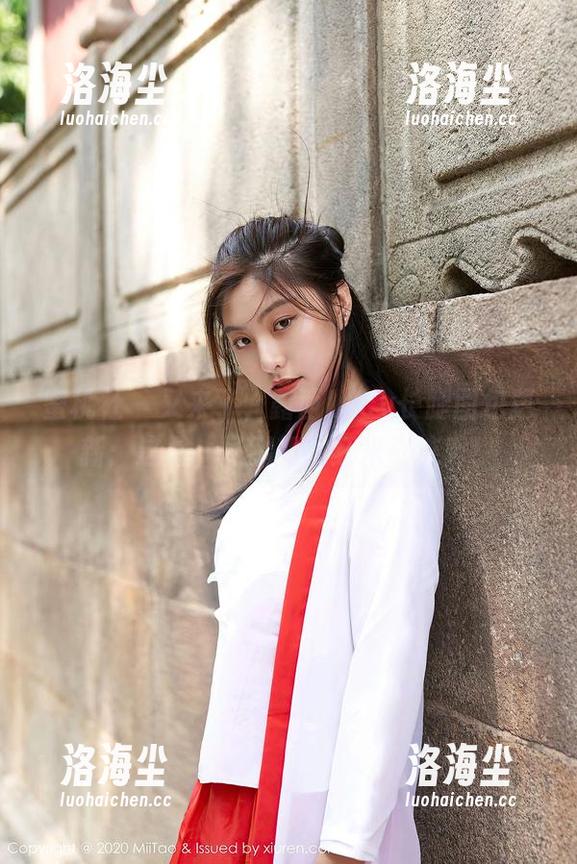蜜桃社 - 又来了，露西Lucy长腿图包更新：这是一场腿部的红米奇迹秀！