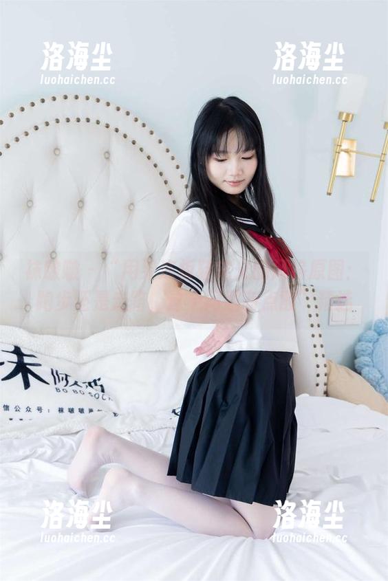 袜啵啵 - “用果冻板鞋定义的风格原图：跑步还是走路，这个问题有点酸”精选