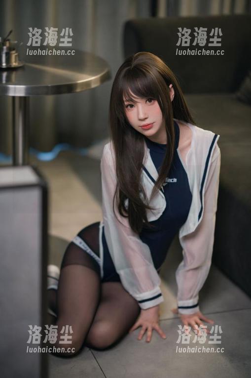 不说西园寺南歌的COS女王，我只想说原图看得我眼睛发光。