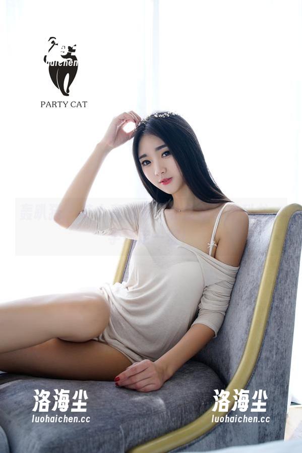 轰趴猫 - 艾小青出街，私房写真教科书，学妹走一波！