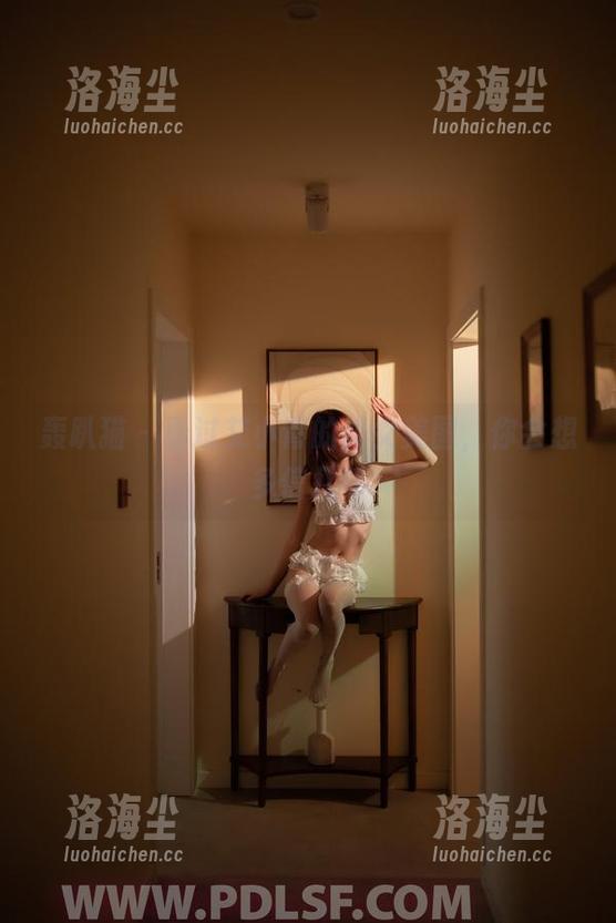 轰趴猫 - 看过艾小青的修女美图，你会想多信几年