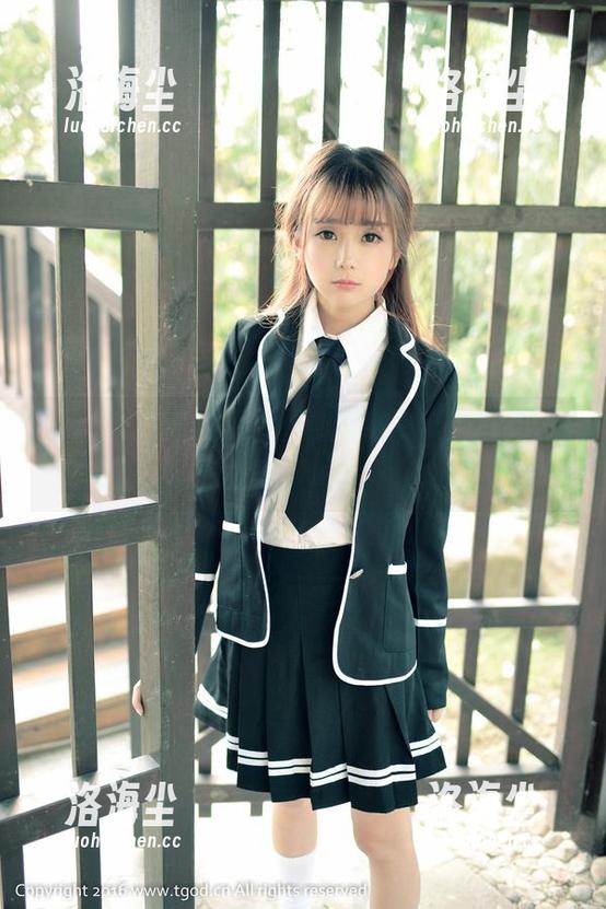青豆客 - 尤美Yumi的高清写真，裤里丝看得我心慌慌。