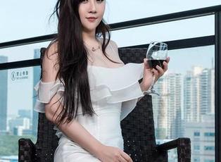 青豆客 – 图库新鲜出炉，莫晓茜sunny穿上网袜，腿都快争先恐后出镜了！