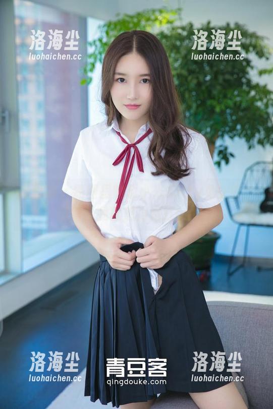 青豆客 - 原图里的赵小米Kitty兔女郎，刚露脸我就想为她打call！