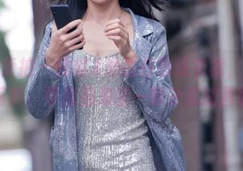 魔镜街拍 – 楼楼&她的白色连衣裙，虽说是写真，可我脑海里一顿杂乱的画面。