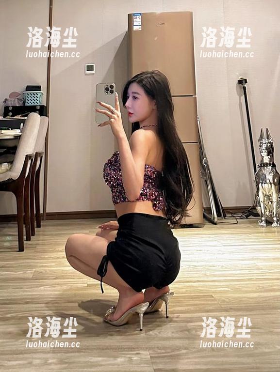 微密圈 - 黎允熙灰色后妈裙合集：这个裙子比我妈的晚餐还要让人回味！